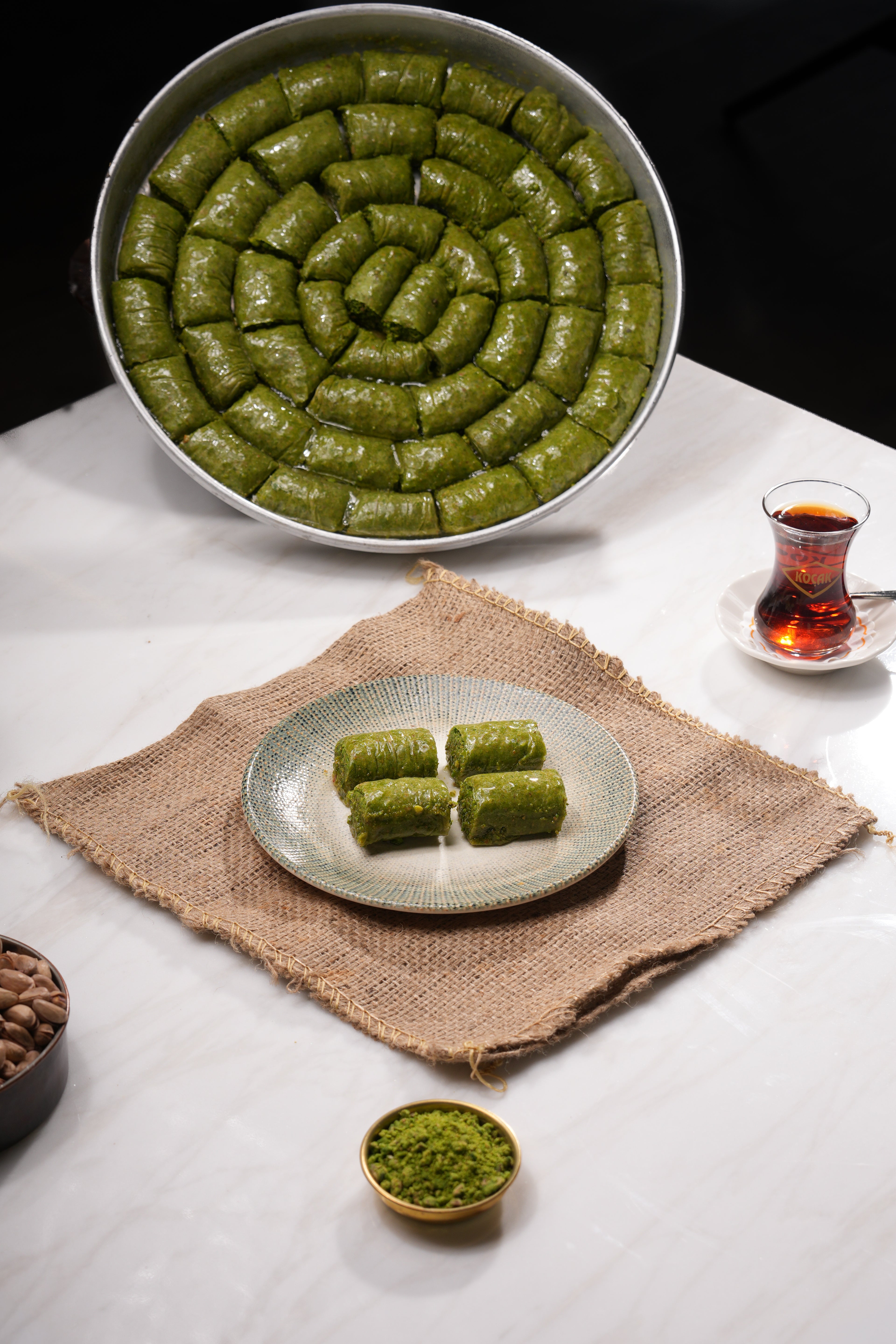 Koçak Gaziantep Pistachio Rolls Baklava Luxury Box