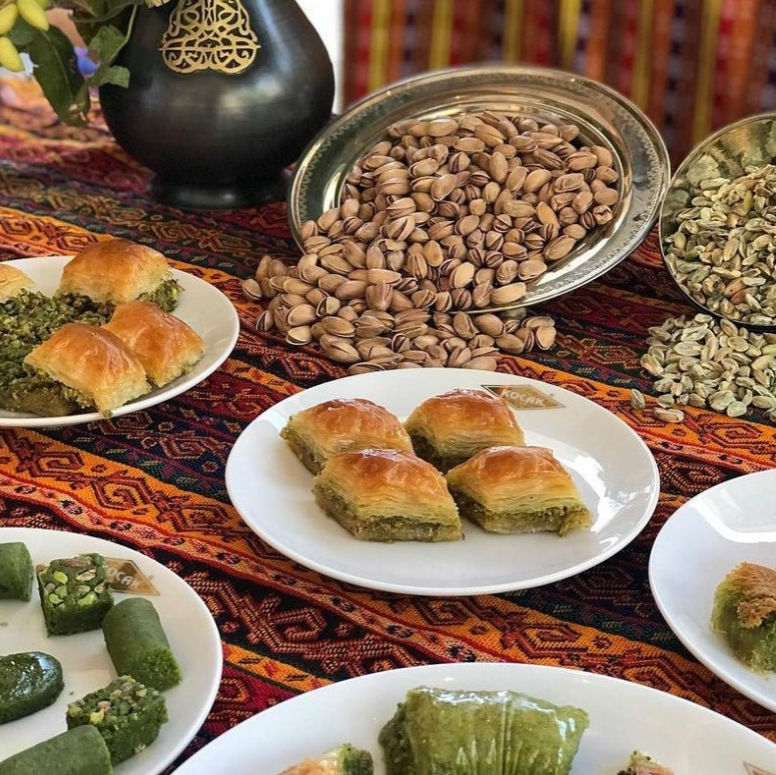 Koçak Gaziantep Pistachio Baklava Luxury Box